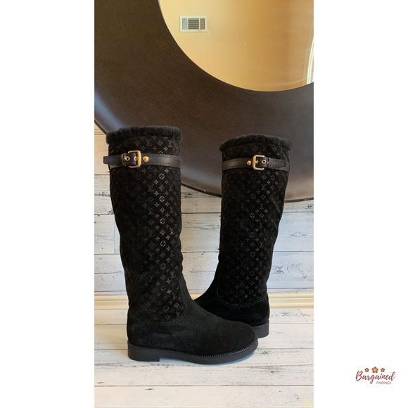 🛑SOLD🛑Authentic LOUIS VUITTON Monogram Suede - Picture 2 of 13